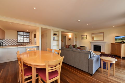 Villa Chambourcin - Taree Accommodation 2