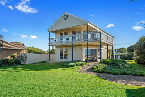 Whaler's Retreat - Taree Accommodation 1