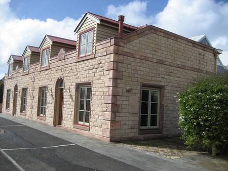 54 On Bank - Taree Accommodation 0