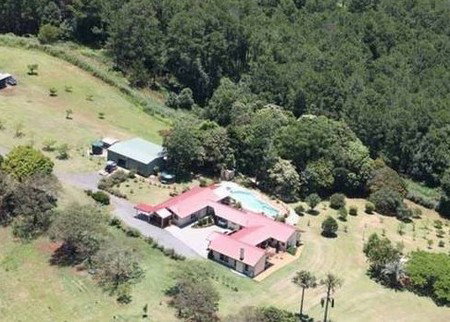 Tropical Coast Retreat - Taree Accommodation 3