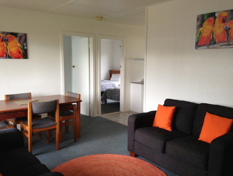 Phillip Island Cottages - Taree Accommodation 0