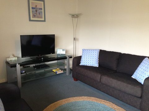 Phillip Island Cottages - Taree Accommodation 2