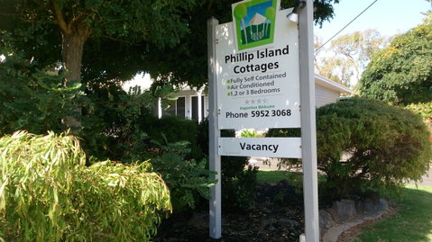 Phillip Island Cottages - Taree Accommodation 3