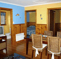 Bicheno's Gallery and Apartments - Taree Accommodation