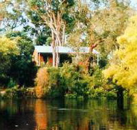 Che Sara Sara Chalets - Taree Accommodation