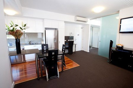 Honeysuckle Executive Apartments - Taree Accommodation 3