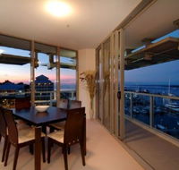 Cairns Luxury Apartments Harbourlights Complex - Taree Accommodation
