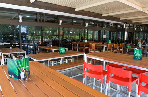 Rezz - Taree Accommodation 5