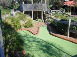 Spring Park Golf - Taree Accommodation 1