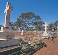 Old Pioneer Cemetery Coolgardie - Taree Accommodation