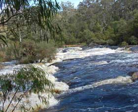 Moons Crossing - Taree Accommodation 0