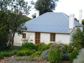 Dingley Dell Cottage - Taree Accommodation 0