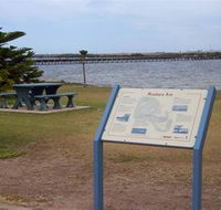 Port Broughton Historic Walking Trail - Taree Accommodation