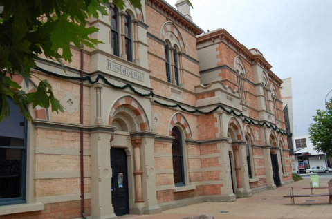 Riddoch Art Gallery - Taree Accommodation 0