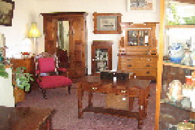 New Norfolk Antiques - Taree Accommodation 0
