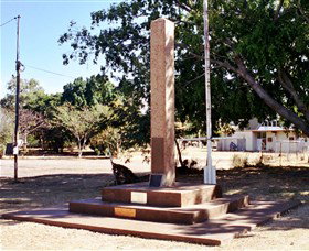 Mount Isa Memorial Cenotaph - Taree Accommodation 0