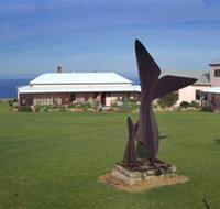 Robert Ulmann Studio - Taree Accommodation