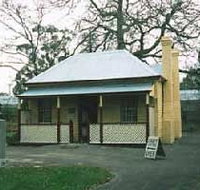 Adam Lindsay Gordon Cottage - Taree Accommodation