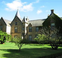 Overnewton Castle - Taree Accommodation