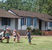 La Trobe's Cottage - Taree Accommodation