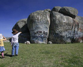 Thunderbolts Rock - Taree Accommodation 0