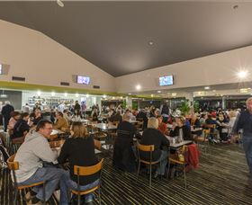 Gungahlin Lakes Golf And Community Club - Taree Accommodation 2