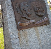 Thunderbolt's Statue and Constable Walker Memorial - Taree Accommodation
