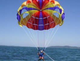 Port Stephens Parasailing - Taree Accommodation 2