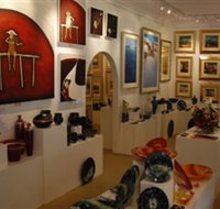 Articles Fine Art Gallery - Taree Accommodation