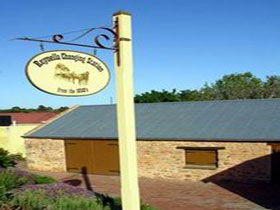 Reynella Horse Changing Station - Taree Accommodation 0