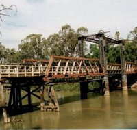 Swan Hill - Murray River Road Bridge - Taree Accommodation