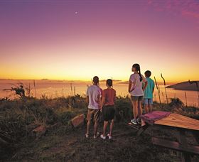 Bushwalking On Keswick Island - Taree Accommodation 3