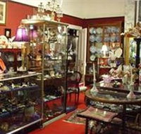 Nerilee Antiques - Taree Accommodation