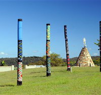 Maclean Tartan Power Poles - Taree Accommodation