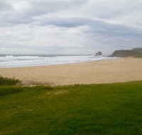 Narooma Surf Beach - Taree Accommodation