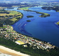 Manning Point Beach - Taree Accommodation
