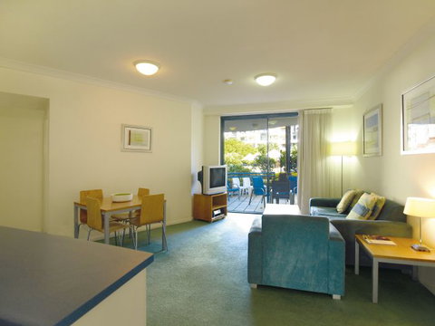 Oaks Calypso Plaza - Taree Accommodation 4