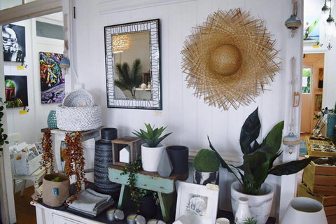 DBar Gallery - Taree Accommodation 1