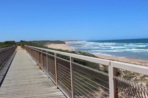 Day Tour Of Phillip Island Nature Parks & Penguins - Taree Accommodation 1