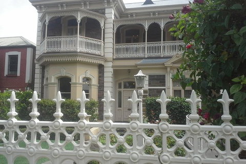 Adelaide Walking Tour: East End Escapade - Taree Accommodation 2