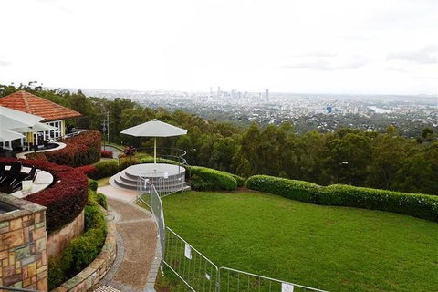 You Choose The Tour: Brisbane Private Chauffeur Driven Personal Tour - Taree Accommodation 1