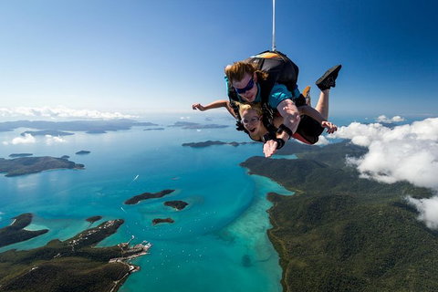 Airlie Beach Tandem Skydive - Taree Accommodation 7