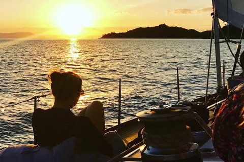 Magnetic Island Twilight Sailing Cruise - Taree Accommodation 1