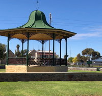 Davies Square Wallaroo - Taree Accommodation