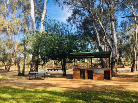 Nathalia Uncle Bob's Park - Taree Accommodation 1