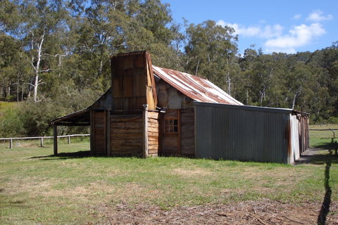 Fry's Hut - Taree Accommodation 0