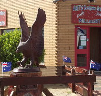 Ant's Redgum Gallery - Taree Accommodation