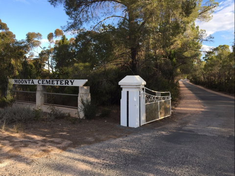 Moonta Cemetery - Taree Accommodation 0