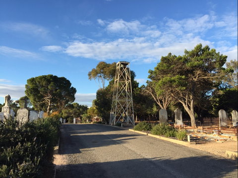 Moonta Cemetery - Taree Accommodation 1