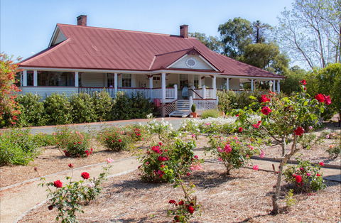 Ringsfield House, Nanango - Taree Accommodation 0